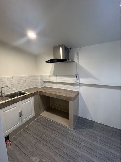 ทาวน์เฮ้าส์ 2.5 ชั้น 16 ตร.ว. หมู่บ้านบุษราคัมริมน้ำ ซอยบรมาราชชนนี11 ถนนบรมราชชชนนี ถนนจรัญสนิทวงศ์ เขตบางกอกน้อย กรุงเทพมหานคร รูปที่ 3