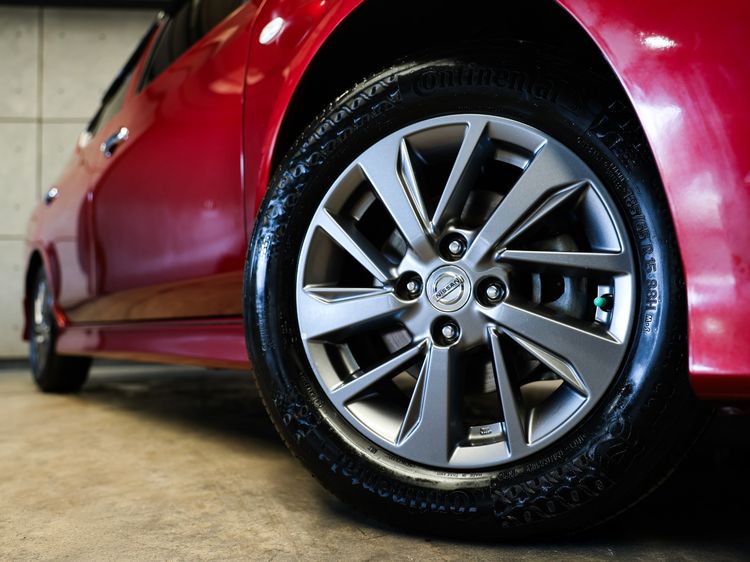 Nissan Almera 2019 1.2 E Sportech Sedan เบนซิน ไม่ติดแก๊ส เกียร์อัตโนมัติ แดง รูปที่ 4