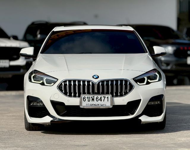 BMW Series 2 2019 218i เบนซิน เกียร์อัตโนมัติ ขาว รูปที่ 3
