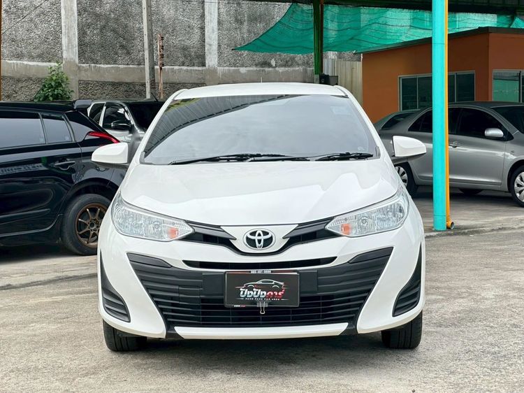 Toyota Yaris ATIV 2019 1.2 J Sedan เบนซิน ไม่ติดแก๊ส เกียร์อัตโนมัติ ขาว รูปที่ 2