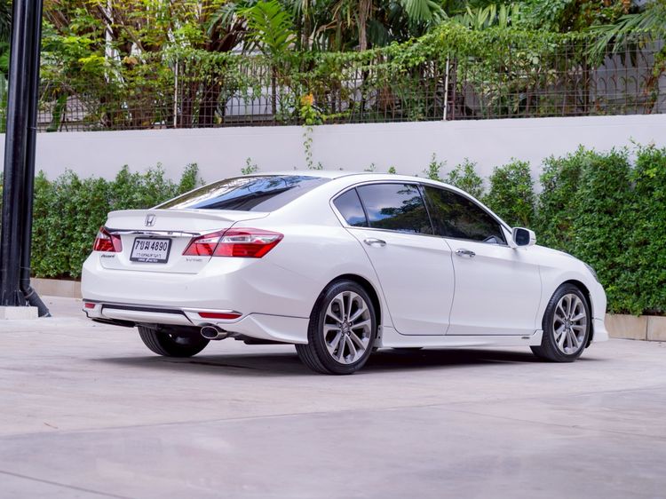 Honda Accord 2016 2.0 EL Sedan เบนซิน ไม่ติดแก๊ส เกียร์อัตโนมัติ ขาว รูปที่ 4