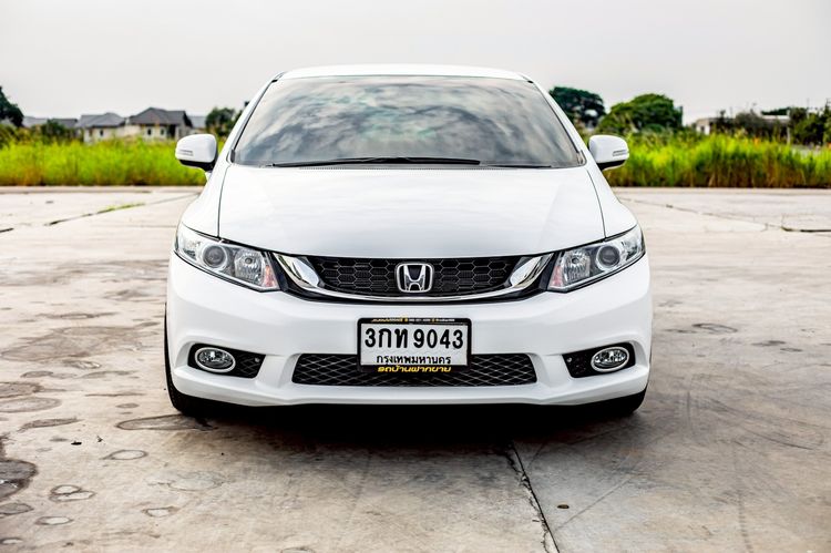 Honda Civic 2013 1.8 E i-VTEC Sedan เบนซิน ไม่ติดแก๊ส เกียร์อัตโนมัติ ขาว รูปที่ 3