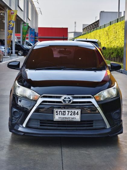 Toyota Yaris 2016 1.2 E Sedan เบนซิน ไม่ติดแก๊ส เกียร์อัตโนมัติ ดำ รูปที่ 2