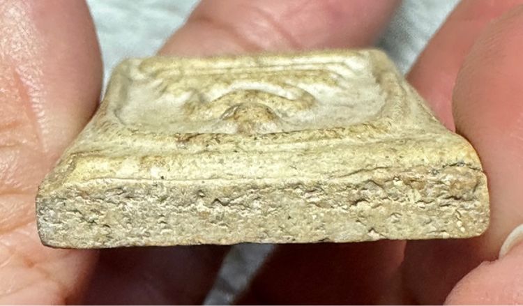 พระสมเด็จพิมพ์ใหญ่ พระประธาน พร้อมตลับชุบเงิน เจ้าขอวเดิมใส่ไว้ รูปที่ 7