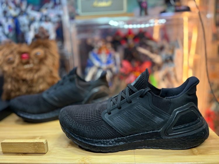 อื่นๆ Adidas Ultraboost 20