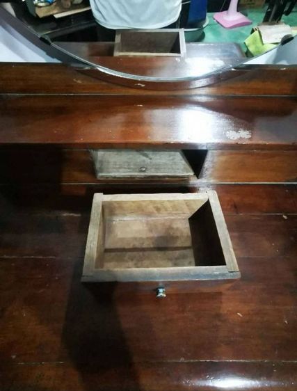 ตู้ไม้สักทั้งใบพร้อมกระจกเงาหนา รูปที่ 3