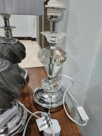 โคมไฟตั้งโต๊ะ  อังกฤษ รูปที่ 2