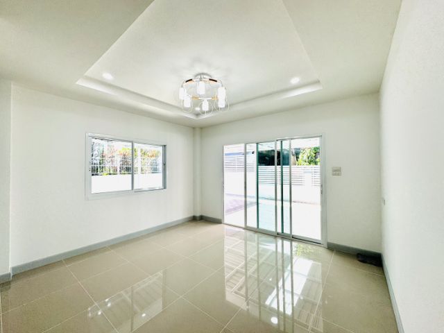 อื่นๆ ไม่มี 2010 ใช่ บ้านเดี่ยว ศรีราชา รูปที่ 2