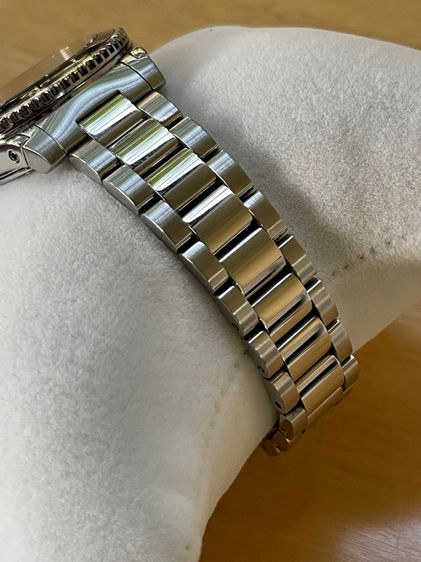 GUCCI Dive YA136403 136.4 32mm Black Dial Women's Quartz Watch รูปที่ 5