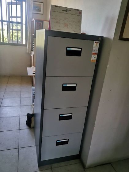 ตู้เอกสารเหล็กมีกุญแจล็อคสภาพดี