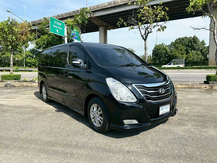 รถ Hyundai H-1  2.5 Deluxe สี ดำ