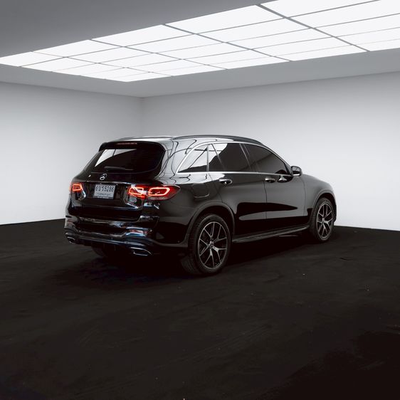 Mercedes-Benz GLC-Class 2020 GLC300e Utility-car ปลั๊กอินไฮบริด (PHEV) ไม่ติดแก๊ส เกียร์อัตโนมัติ ดำ รูปที่ 4