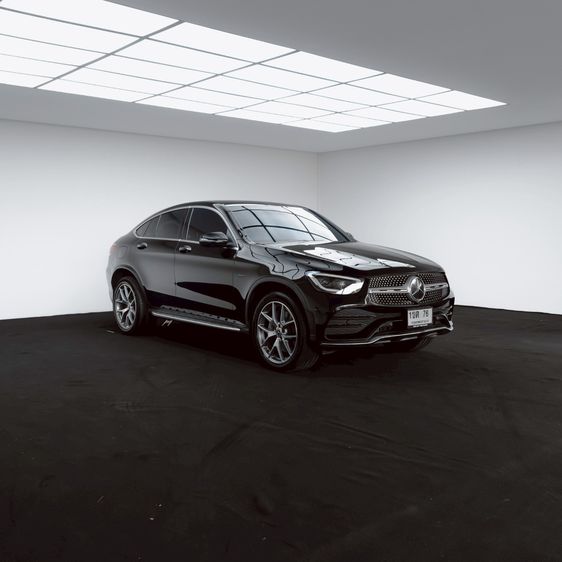 Mercedes-Benz GLC-Class 2021 GLC300e Utility-car ปลั๊กอินไฮบริด (PHEV) ไม่ติดแก๊ส เกียร์อัตโนมัติ ดำ รูปที่ 2