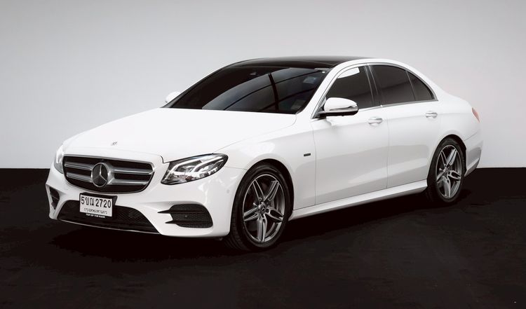 Mercedes-Benz E-Class 2020 E350 AMG Sedan ปลั๊กอินไฮบริด (PHEV) ไม่ติดแก๊ส เกียร์อัตโนมัติ ขาว