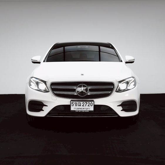 Mercedes-Benz E-Class 2020 E350 AMG Sedan ปลั๊กอินไฮบริด (PHEV) ไม่ติดแก๊ส เกียร์อัตโนมัติ ขาว รูปที่ 2