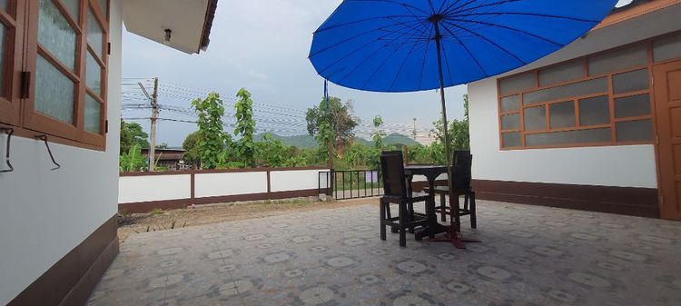 บ้านเดี่ยวหลังใหญ่