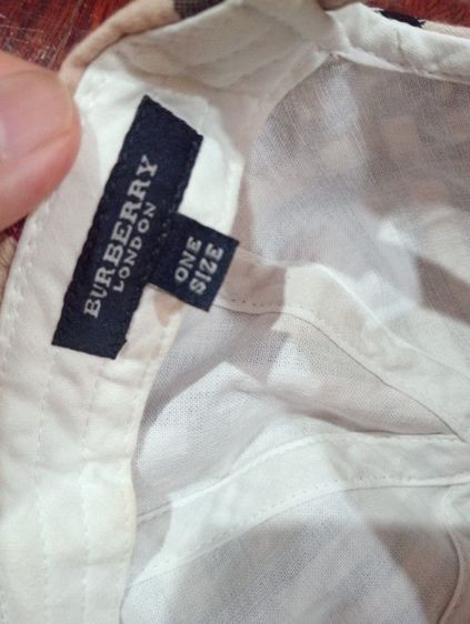 Burberry cap รูปที่ 4