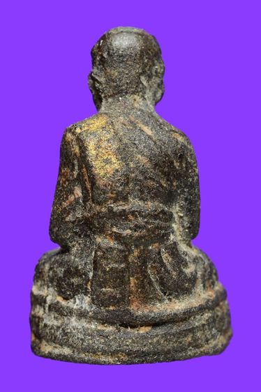 รูปเหมือนหลวงปู่ทวด เนื้อว่านกากยายักษ์ รุ่นเเรก สร้างราวปี2502 องค์นี้พิเศษมีอุดก้อนเเร่ทองคำจากป่าใต้ดินลึก ขุดได้ขณะกำลังขุดต้นกากยายักษ์ รูปที่ 4