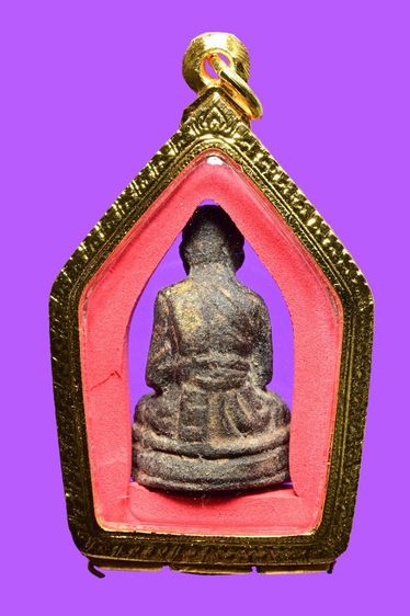 รูปเหมือนหลวงปู่ทวด เนื้อว่านกากยายักษ์ รุ่นเเรก สร้างราวปี2502 องค์นี้พิเศษมีอุดก้อนเเร่ทองคำจากป่าใต้ดินลึก ขุดได้ขณะกำลังขุดต้นกากยายักษ์ รูปที่ 2