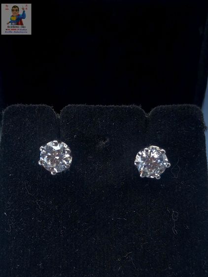 ต่างหูเพชรแลบ