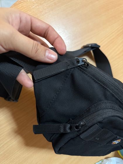 กระเป๋าคาดอก Dickies มือสองเหมือนใหม่ รูปที่ 4