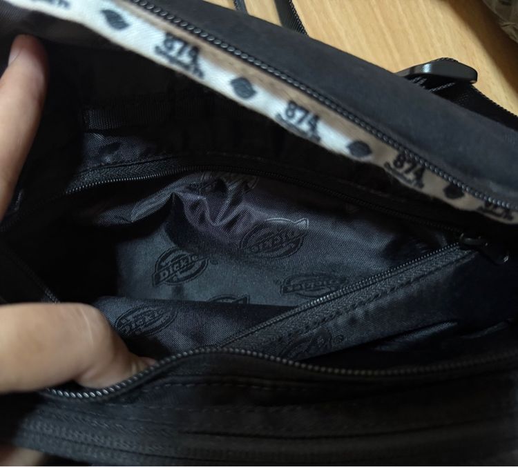 กระเป๋าคาดอก Dickies มือสองเหมือนใหม่ รูปที่ 7
