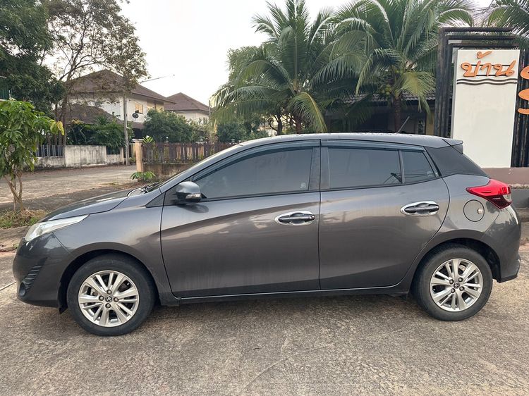 Toyota Yaris 2017 1.2 E เบนซิน รูปที่ 2