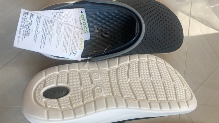 Crocs รูปที่ 3