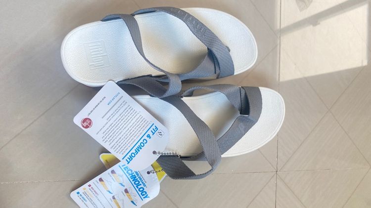 fitflop รูปที่ 2