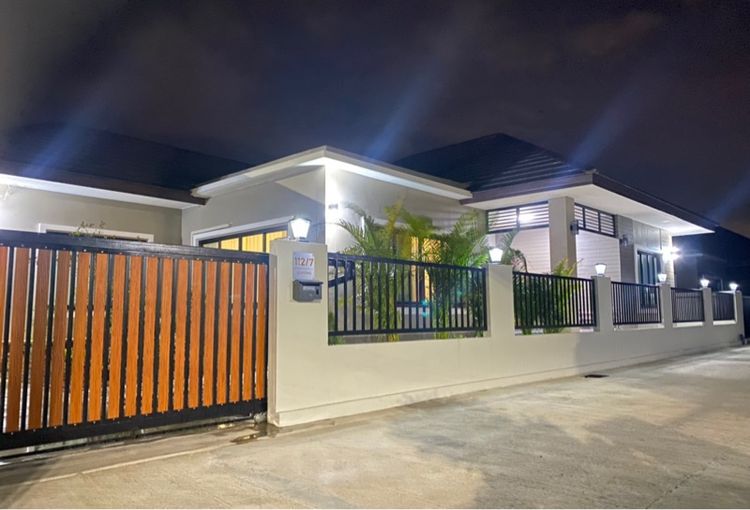 บ้านเดี่ยว 85 ตารางวา 3 นอน 2 น้ำ 1 ครัว จอดรถได้ 4 คัน