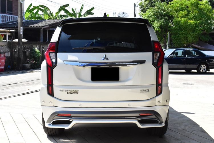 Mitsubishi Pajero Sport 2019 2.4 GT Premium Elite Edition 4WD Utility-car ดีเซล เกียร์อัตโนมัติ ขาว รูปที่ 3