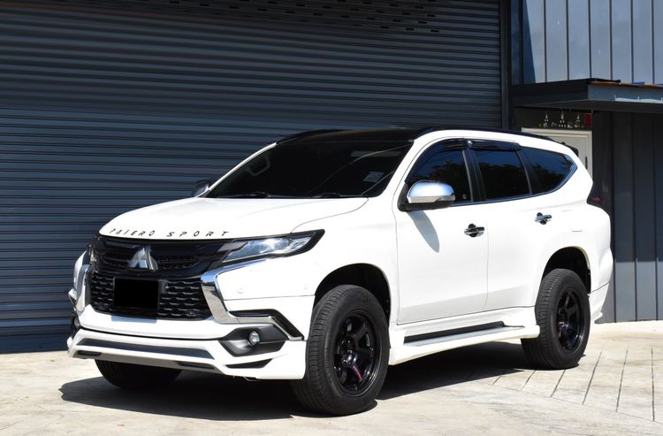 รถ Mitsubishi Pajero Sport 2.4 GT Premium Elite Edition 4WD สี ขาว