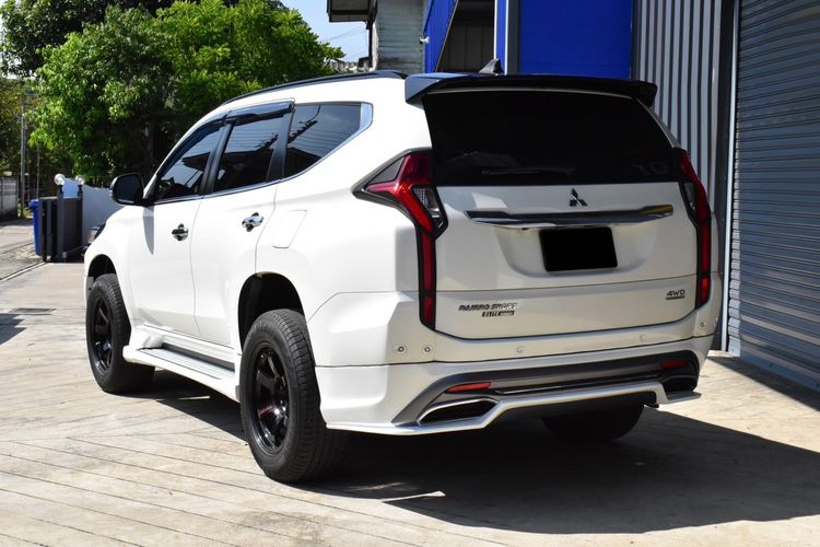 Mitsubishi Pajero Sport 2019 2.4 GT Premium Elite Edition 4WD Utility-car ดีเซล เกียร์อัตโนมัติ ขาว รูปที่ 4