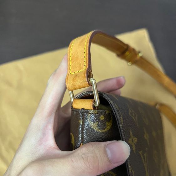 Louis Vuitton Musette Tango  รูปที่ 11