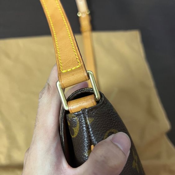 Louis Vuitton Musette Tango  รูปที่ 10