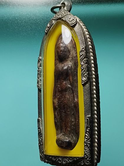 พระเปิดโลก กรุเตาทุเรียง พิมพ์ใหญ่ตัดชิด เนื้อเข้มจัด สวยมาก  รูปที่ 3