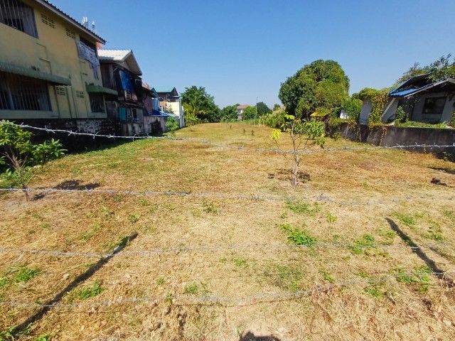 ใช่ ขายที่ดินถมแล้ว บางกรวย นนทบุรี 374วา