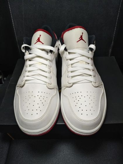 Nike Air Jordan 1 Low WHITE GYM RED BLACK us 9.5 Eur 43 27.5 cm มือสองของใหม่ กล่องครบ ไม่เคยใส่ พื้นเต็ม ดาวเต็ม สภาพ 100 เปอร์เซนต์  รูปที่ 3