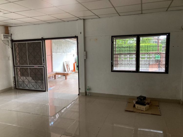 ไม่มี ขายด่วนบ้านเดี่ยว 2 ชั้น รามอินทรา 34แยก 13(บ้านมุม) 4 นอน 2 น้ำ ใกล้ถนนใหญ่-ทางด่วน- BTS สีชมพูและสีเทา-อนาคต ราคา 3.2 ล้าน รูปที่ 3