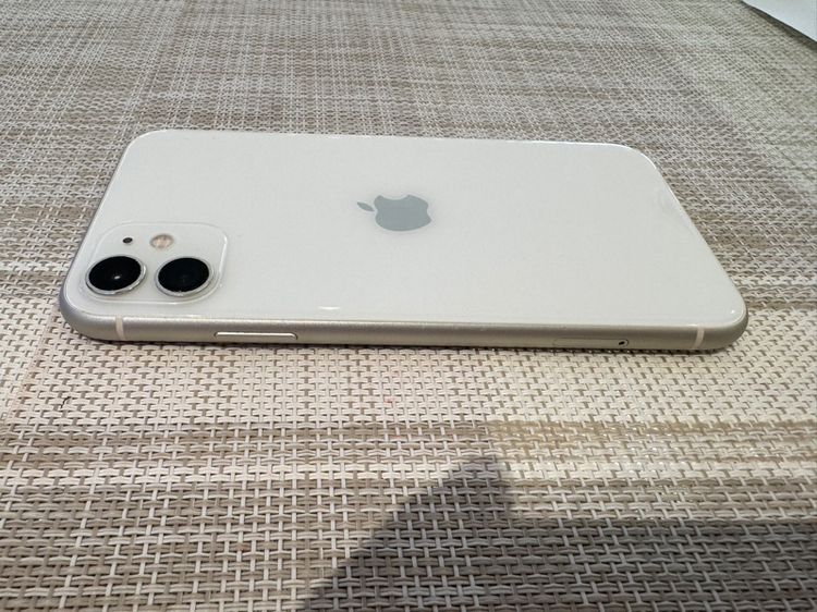 iPhone 11 สีขาว 64gb รูปที่ 4