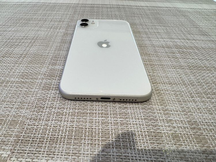 iPhone 11 สีขาว 64gb รูปที่ 2