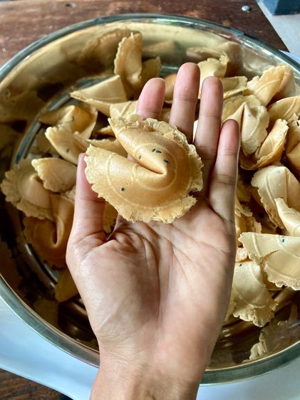รับออร์เดอร์ โฮมเมด ฟอร์จูน คุ๊กกี้ รสชาติ ต้นตำรับ ( Homemade Fortune Cookie)🥠 🔮  รูปที่ 12