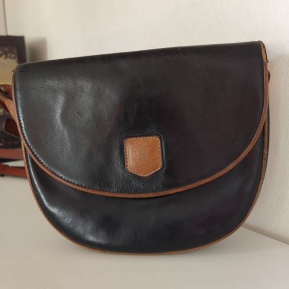 ไม่ระบุ ดำ หนังแท้ กระเป๋าหนังสะพายข้าง CELINE มือสองขายตามสภาพก่อนตัดสินใจสั่งกรุณาอ่านรายระเอียดให้รอบคอบ