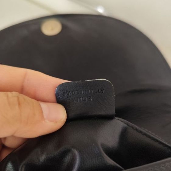 กระเป๋าหนังสะพายข้าง CELINE มือสองขายตามสภาพก่อนตัดสินใจสั่งกรุณาอ่านรายระเอียดให้รอบคอบ รูปที่ 11