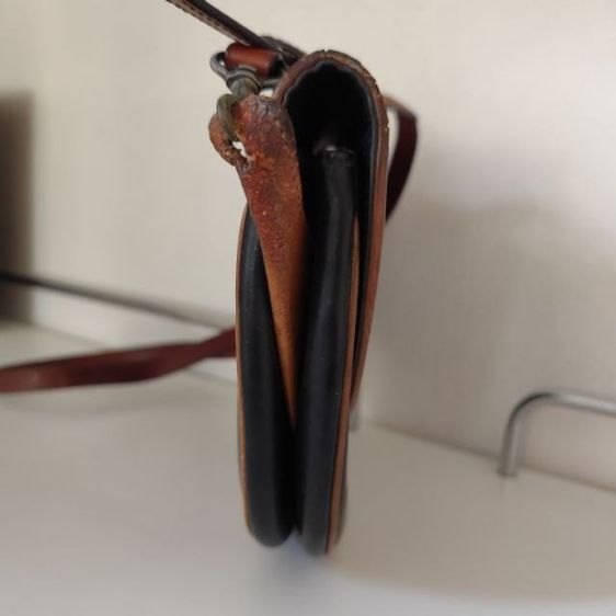 กระเป๋าหนังสะพายข้าง CELINE มือสองขายตามสภาพก่อนตัดสินใจสั่งกรุณาอ่านรายระเอียดให้รอบคอบ รูปที่ 5