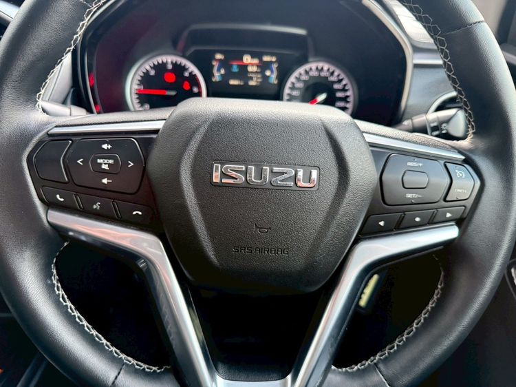 Isuzu D-MAX 2021 1.9 Hi-Lander L Pickup ดีเซล ไม่ติดแก๊ส เกียร์ธรรมดา ขาว รูปที่ 3