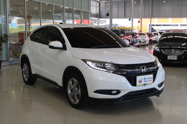 Honda HR-V 2015 1.8 E Sedan เบนซิน ไม่ติดแก๊ส เกียร์อัตโนมัติ ขาว รูปที่ 2