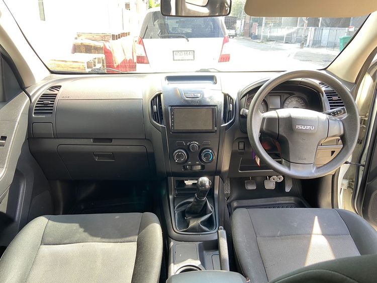Isuzu D-MAX 2017 1.9 S Pickup ดีเซล ไม่ติดแก๊ส เกียร์ธรรมดา ขาว รูปที่ 3