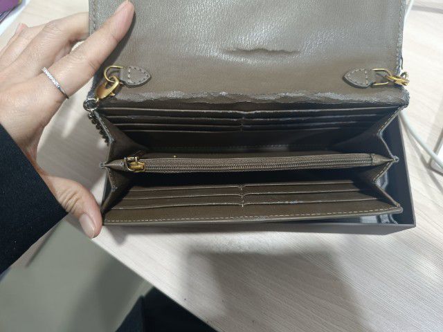 กระเป๋า CHARLES KEITH รูปที่ 5