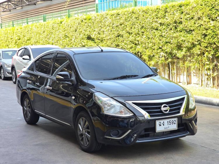 รถ Nissan Almera 1.2 E Sportech สี ดำ